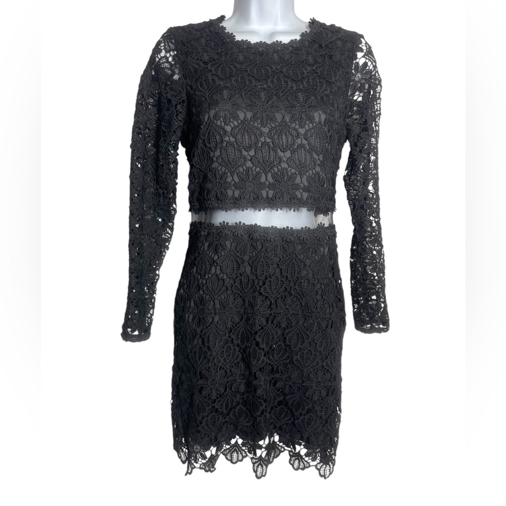 Forever 21 dress size small black lace poly/cotton embroidered‎ dress 🖤🖤